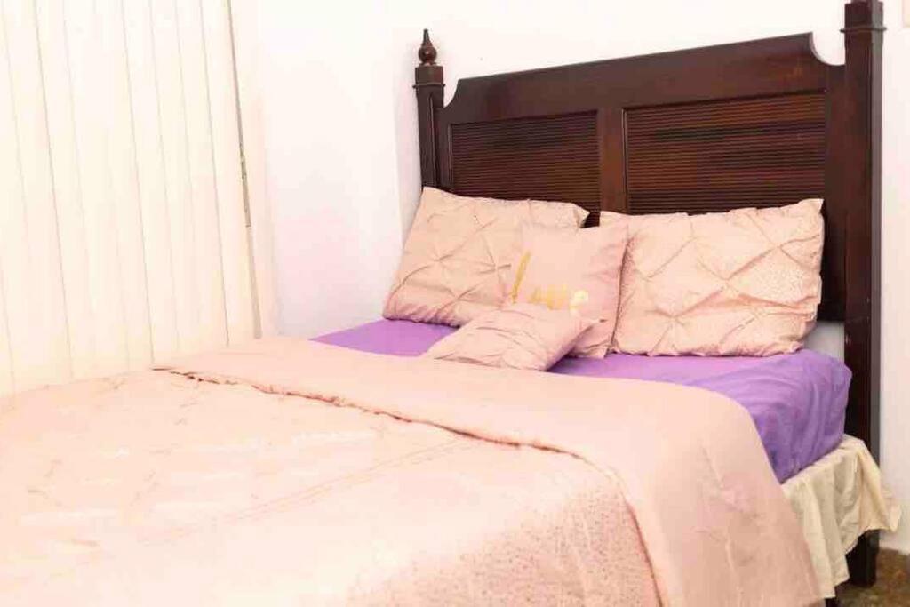 Big Place 2 Bedroom 3 Beds, Wf, Tv, Balcony & Parking Apartamento *