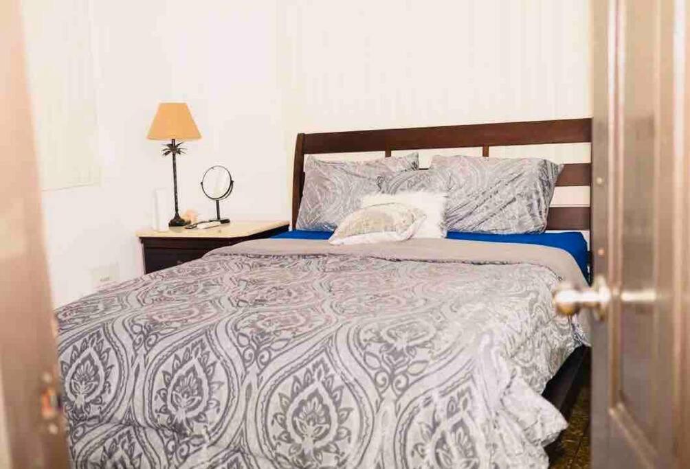 Big Place 2 Bedroom 3 Beds, Wf, Tv, Balcony & Parking Apartamento
